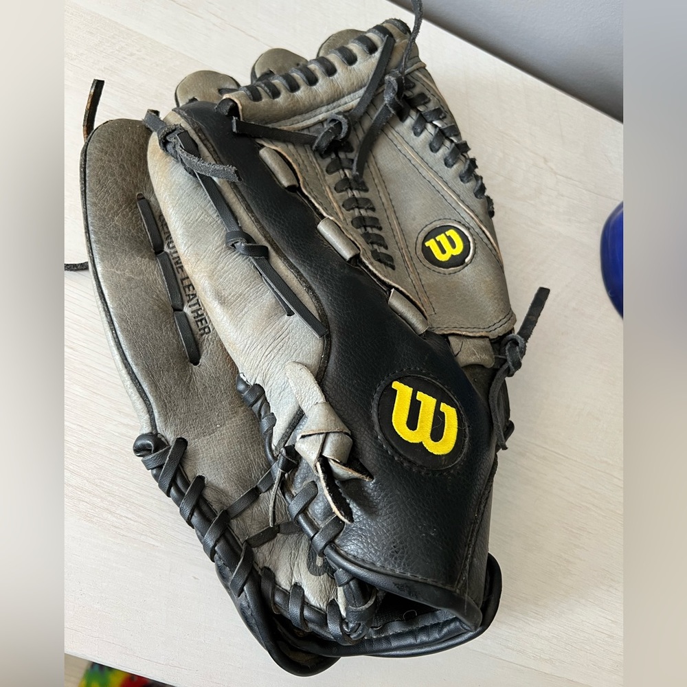 Wilson left-handed softball glove 13 inch
